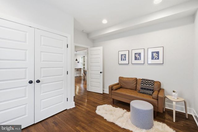 2211 R ST SE, Washington, DC 20020