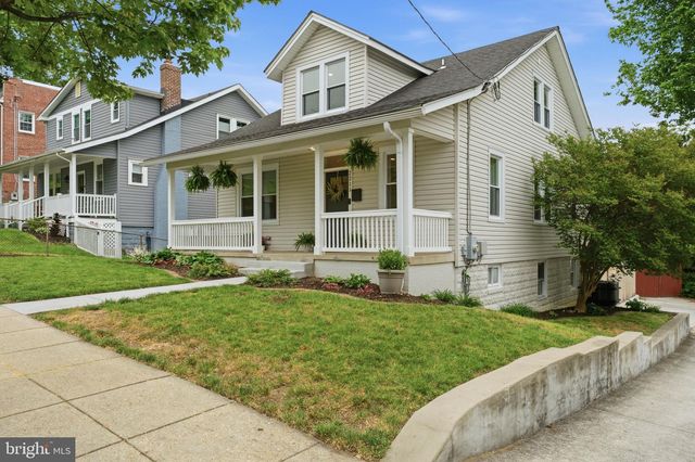 2211 R ST SE, Washington, DC 20020