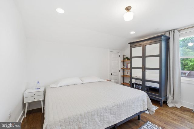 2211 R ST SE, Washington, DC 20020