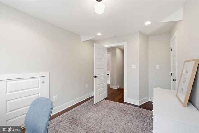 2211 R ST SE, Washington, DC 20020