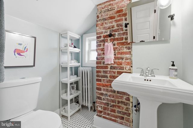 2211 R ST SE, Washington, DC 20020