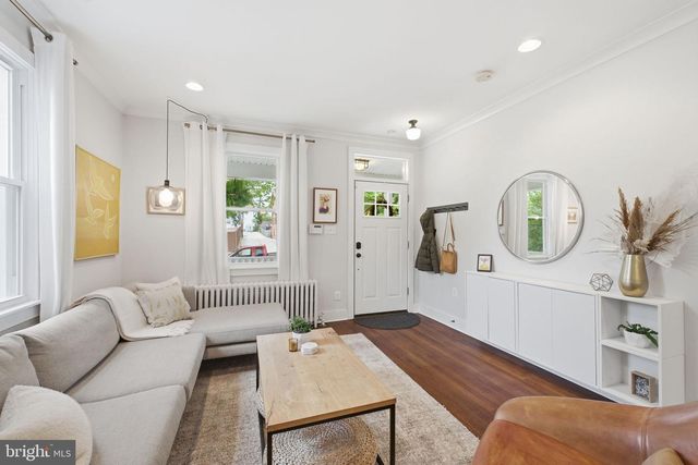 2211 R ST SE, Washington, DC 20020