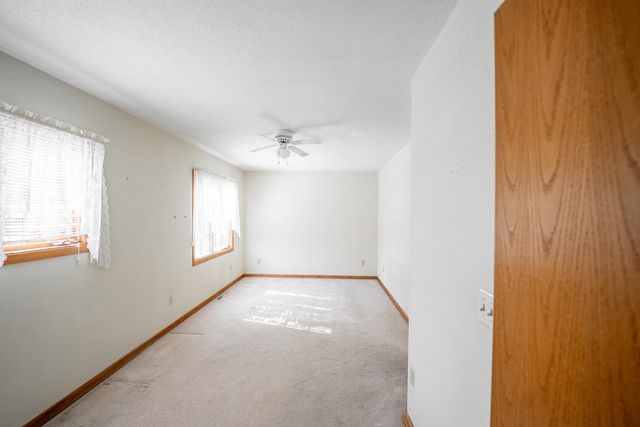 15361 S Bluff Road, South Beloit, IL 61080