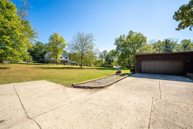 15361 S Bluff Road, South Beloit, IL 61080