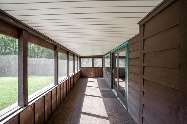 15361 S Bluff Road, South Beloit, IL 61080