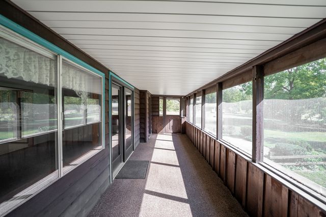 15361 S Bluff Road, South Beloit, IL 61080