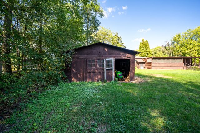 15361 S Bluff Road, South Beloit, IL 61080