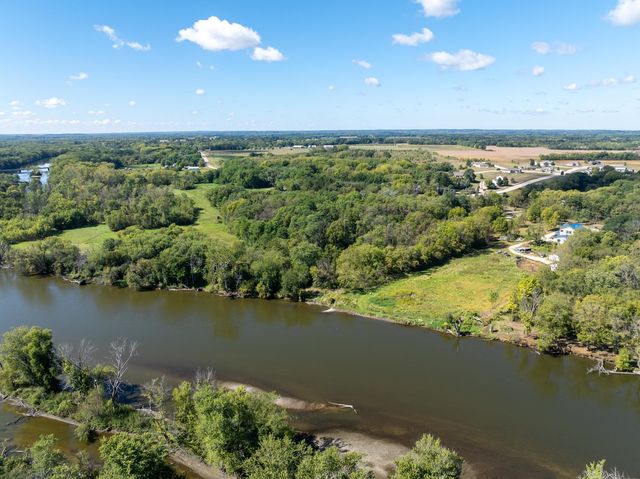 15361 S Bluff Road, South Beloit, IL 61080