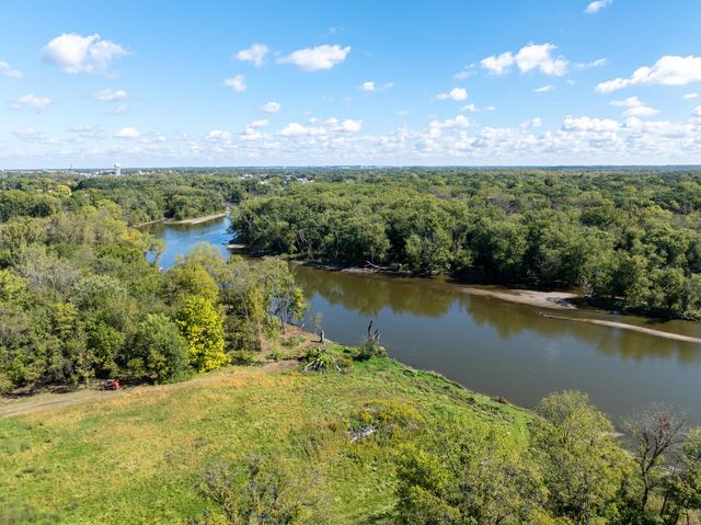 15361 S Bluff Road, South Beloit, IL 61080