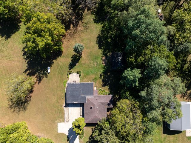 15361 S Bluff Road, South Beloit, IL 61080