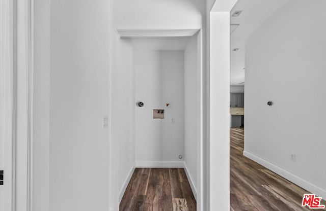 6635 Riverton Avenue, Los Angeles, CA 91606