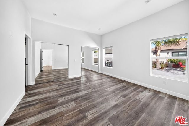 6635 Riverton Avenue, Los Angeles, CA 91606