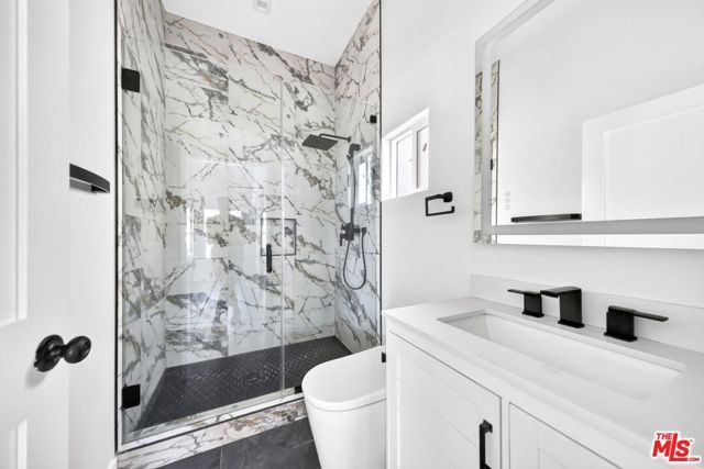 6635 Riverton Avenue, Los Angeles, CA 91606