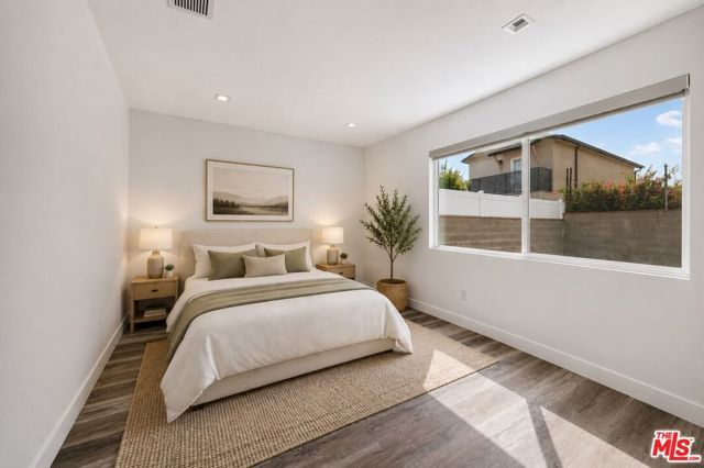 6635 Riverton Avenue, Los Angeles, CA 91606
