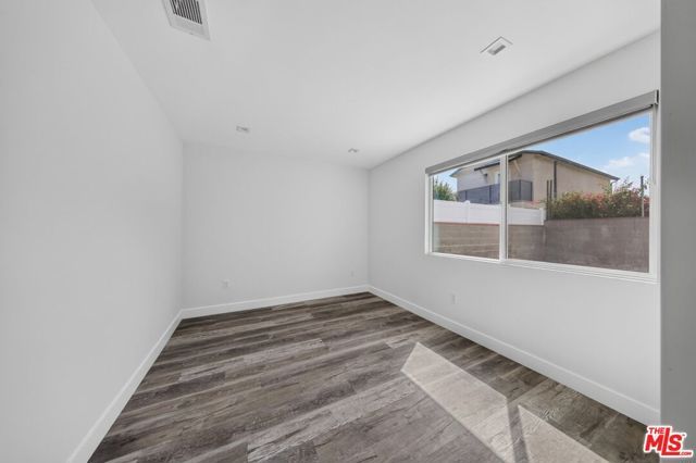 6635 Riverton Avenue, Los Angeles, CA 91606
