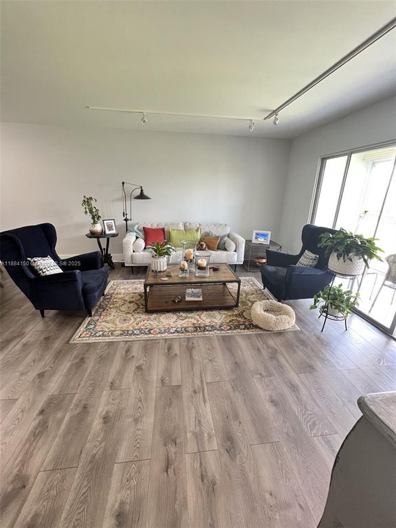 12601 SW 13th St 304G, Pembroke Pines, FL 33027