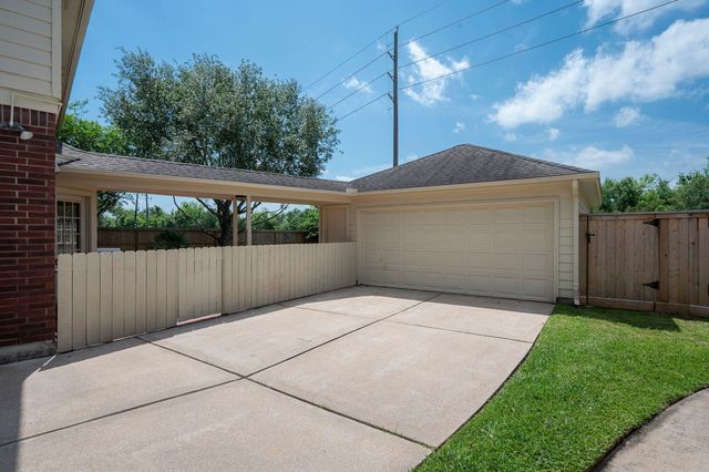 4454 Balboa Drive, Sugar Land, TX 77479