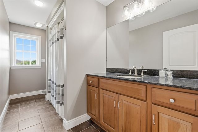 104 Dalliance Ct, Cranberry Twp, PA 16066