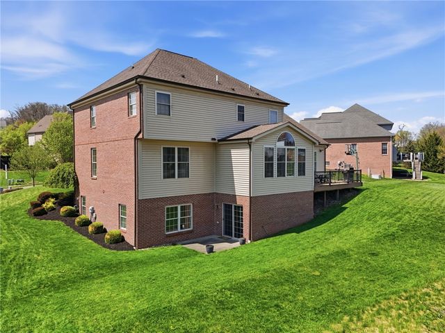 104 Dalliance Ct, Cranberry Twp, PA 16066