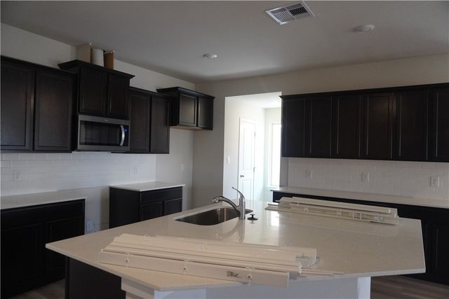 2685 Eltonne Gardens Dr, Corpus Christi, TX 78415