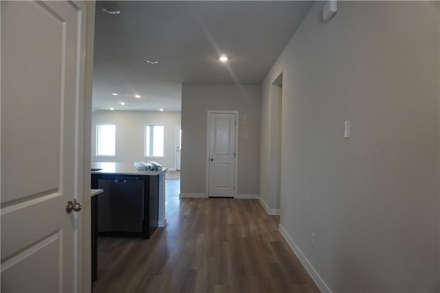 2685 Eltonne Gardens Dr, Corpus Christi, TX 78415