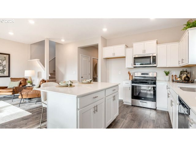 4938 Dilling Ave Ne, Salem, OR 97301