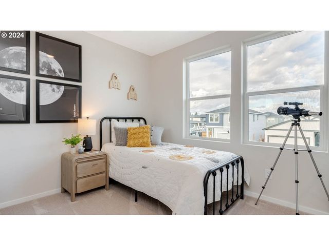 4938 Dilling Ave Ne, Salem, OR 97301