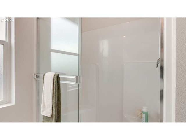 4938 Dilling Ave Ne, Salem, OR 97301