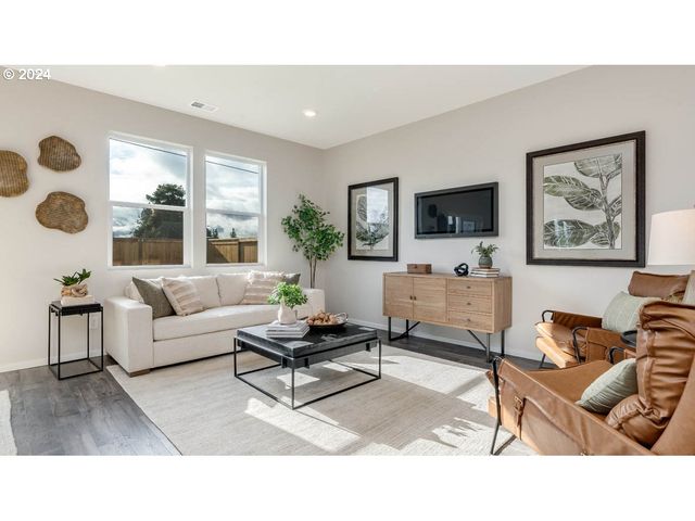 4938 Dilling Ave Ne, Salem, OR 97301