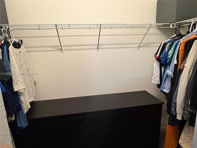 10515 W 33rd Ct, Hialeah, FL 33018