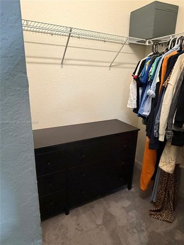 10515 W 33rd Ct, Hialeah, FL 33018