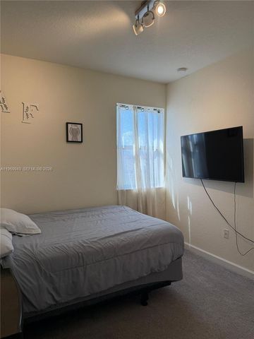 10515 W 33rd Ct, Hialeah, FL 33018