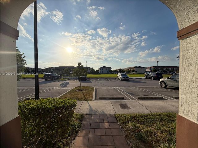 10515 W 33rd Ct, Hialeah, FL 33018