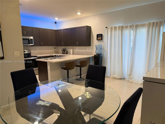 10515 W 33rd Ct, Hialeah, FL 33018