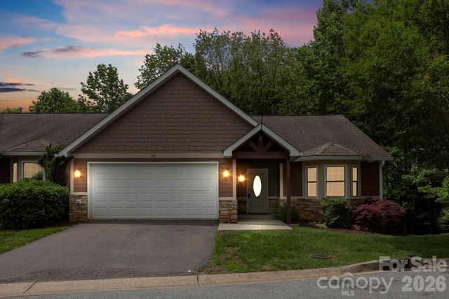 15 Kaylor Drive, Arden, NC 28704