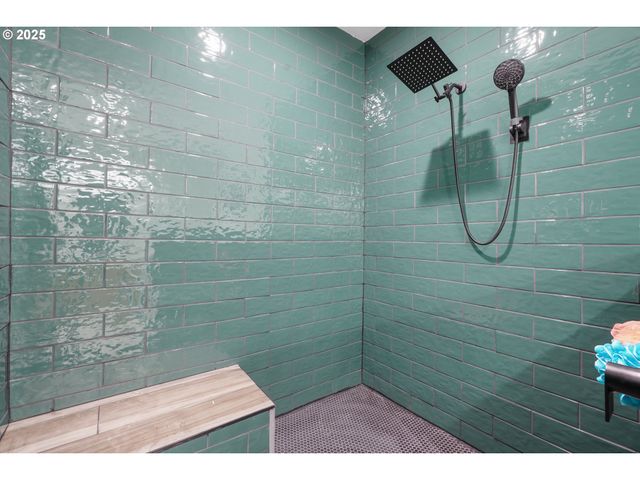 279 STEWART Dr, Kelso, WA 98626