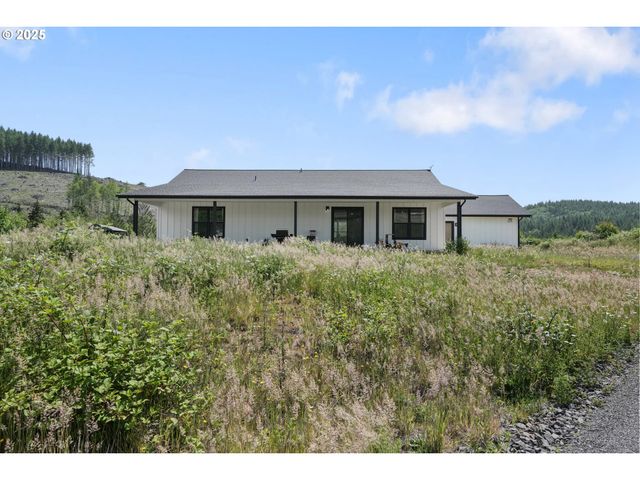 279 STEWART Dr, Kelso, WA 98626