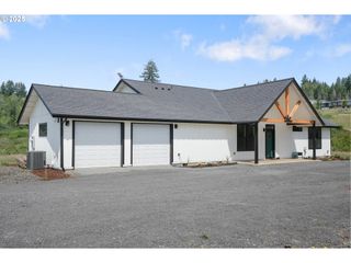 279 STEWART Dr, Kelso, WA 98626