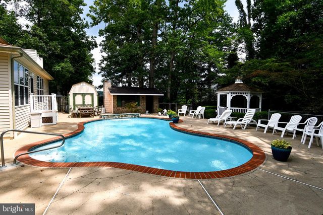 3203 RIVERVIEW DR, Triangle, VA 22172