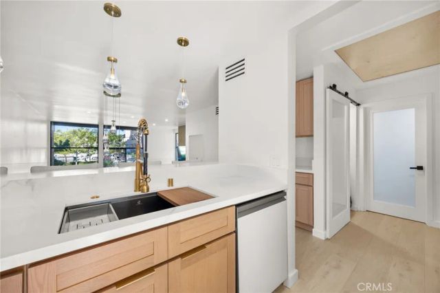 8103 N Marina Pacifica Drive North, Long Beach, CA 90803