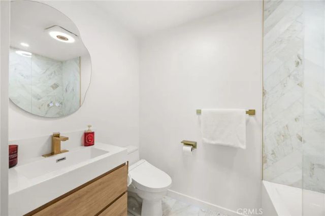 8103 N Marina Pacifica Drive North, Long Beach, CA 90803
