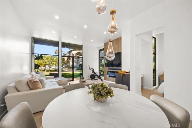 8103 N Marina Pacifica Drive North, Long Beach, CA 90803