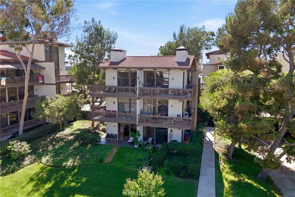 8103 N Marina Pacifica Drive North, Long Beach, CA 90803