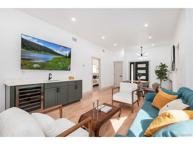 1643 Adams St, Denver, CO 80206