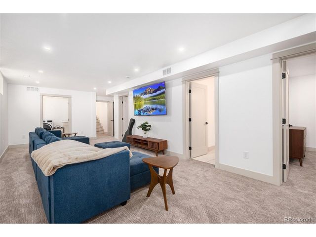 1643 Adams St, Denver, CO 80206