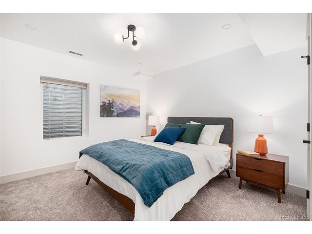 1643 Adams St, Denver, CO 80206