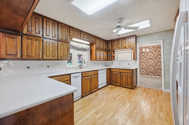 1509 Schumac Lane, Bedford, TX 76022