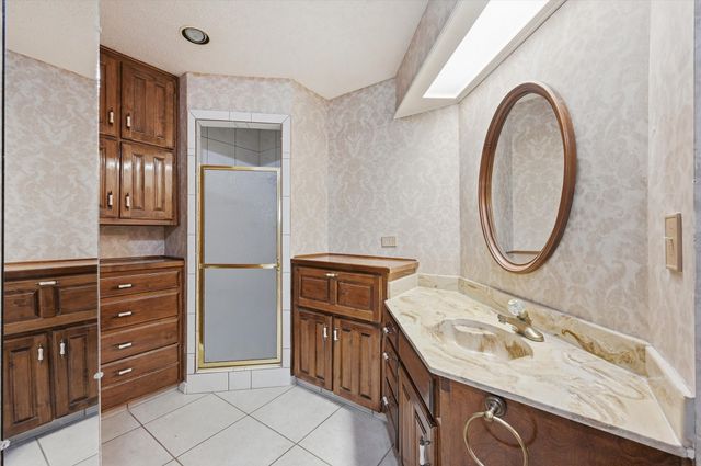 1509 Schumac Lane, Bedford, TX 76022