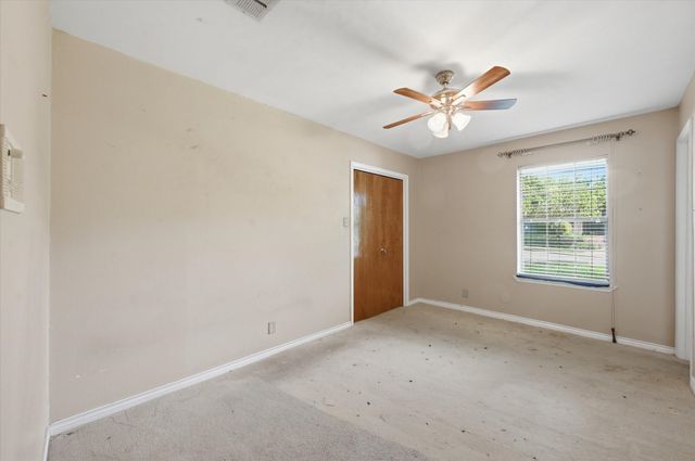 1509 Schumac Lane, Bedford, TX 76022