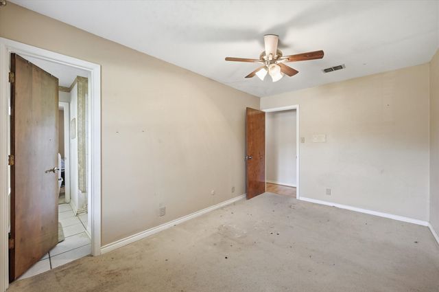 1509 Schumac Lane, Bedford, TX 76022